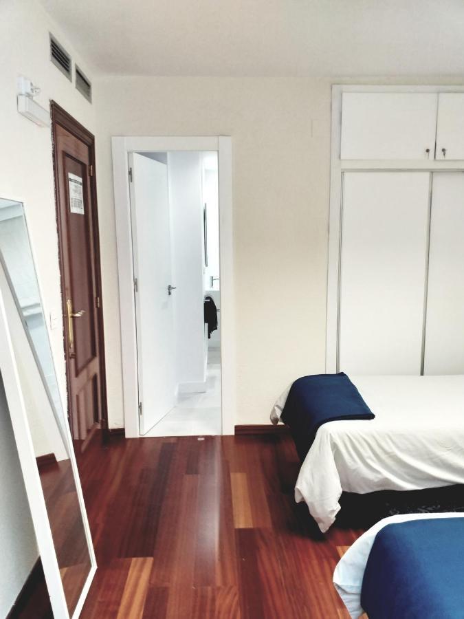 Large Apartment With Large And Sunny Terrace - Garden & Outdoor Gym , Alicante Center מראה חיצוני תמונה