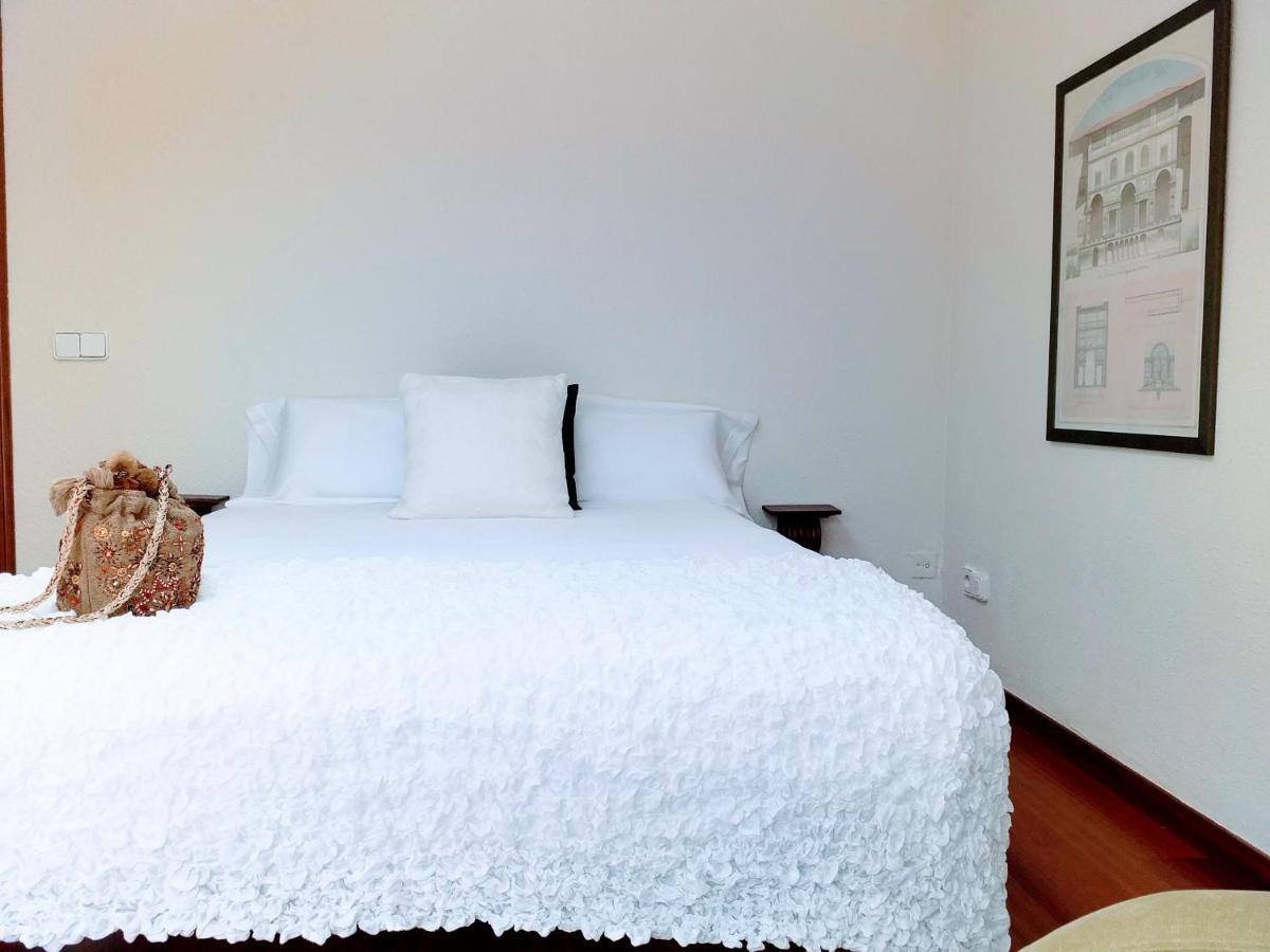 Large Apartment With Large And Sunny Terrace - Garden & Outdoor Gym , Alicante Center מראה חיצוני תמונה